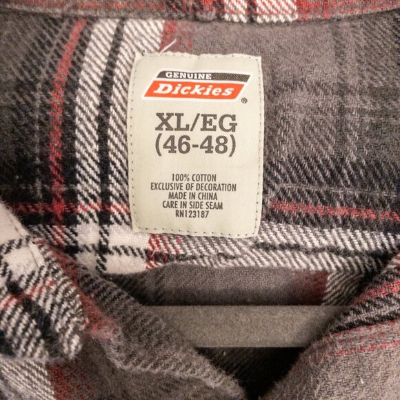 Dickies Men’s Black Gray Red Plaid Flannel Button-Up Shirt – Size XL - Picture 3 of 3
